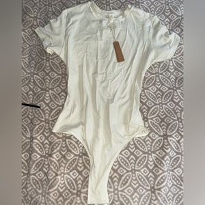 SKIMS COTTON JERSEY T-SHIRT BODYSUIT | BONE